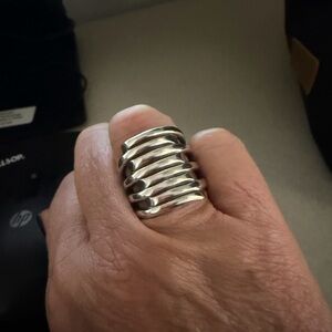 Uno de 50 tornado ring